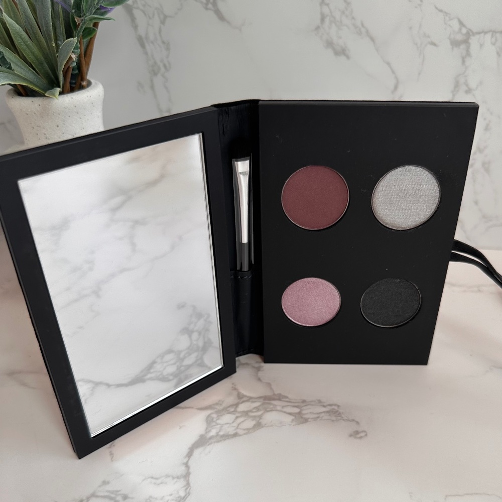 Lancome Paris Velvet Diary Palette 4 Eyeshadows Palette *NEW*